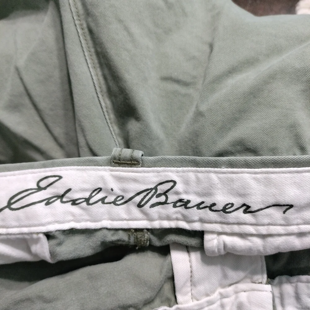 Eddie Bauer stylish cargo